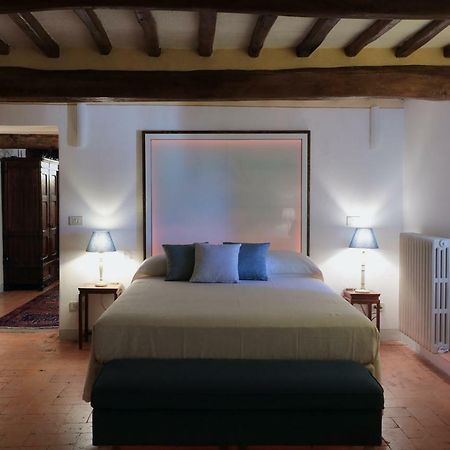 Suite Testamatta Pisa Luaran gambar