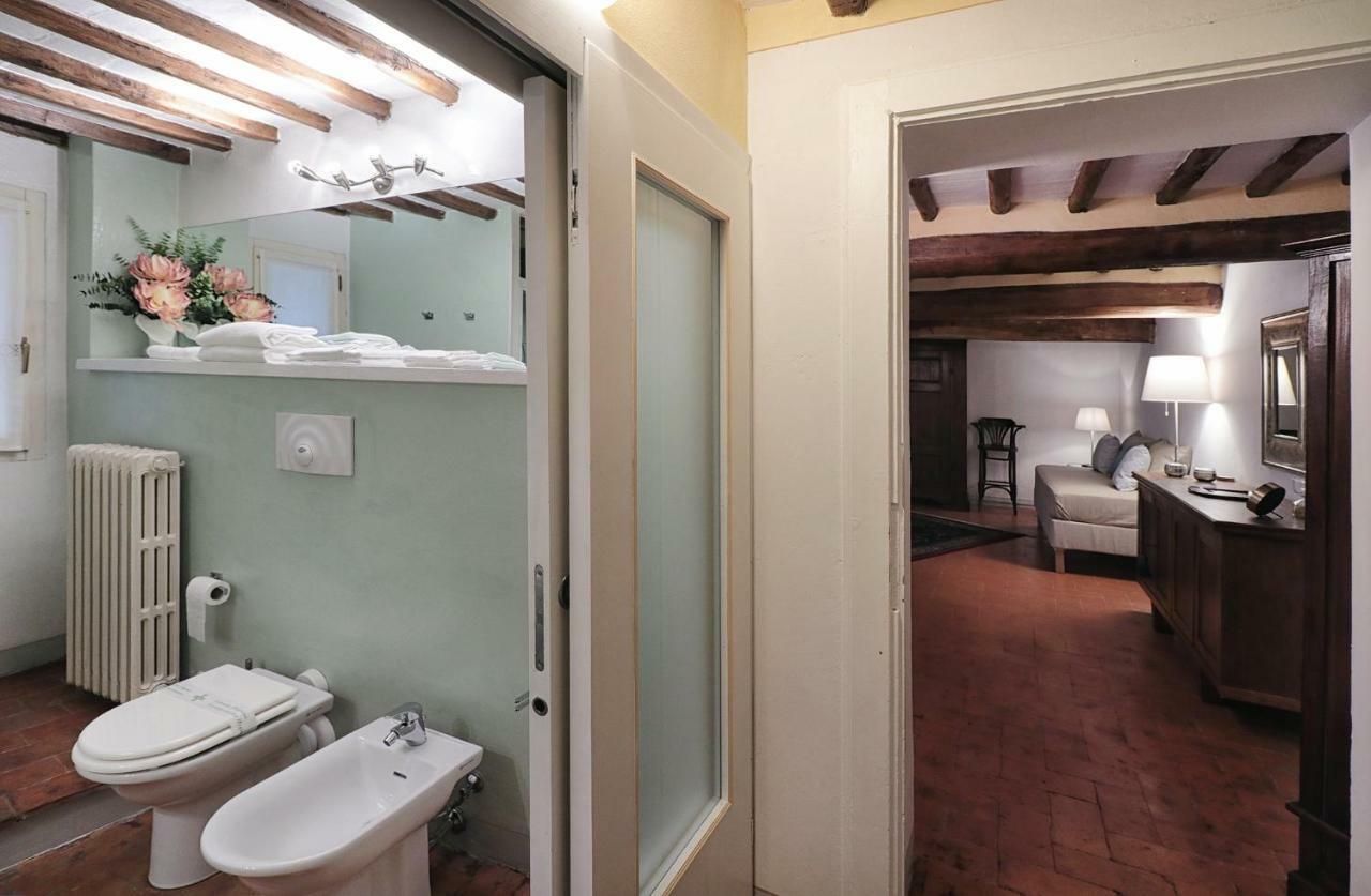 Suite Testamatta Pisa Luaran gambar